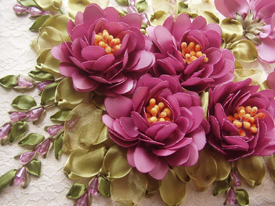 Вышивка роз лентами от Сузаны Мустафа