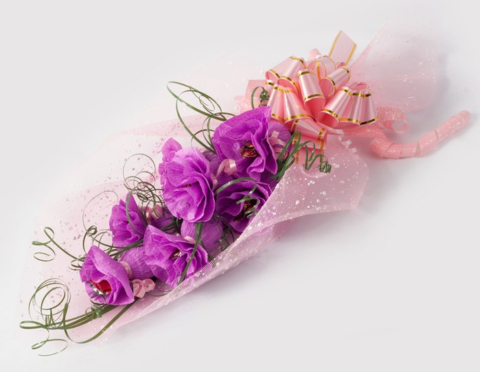 Букеты и цветы из гофрированной бумаги.Мастер-кл